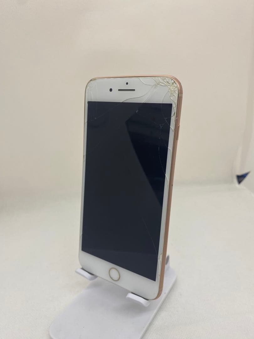 ジャンク品iPhone 8 Plus 64GB バッテリー86% 05504