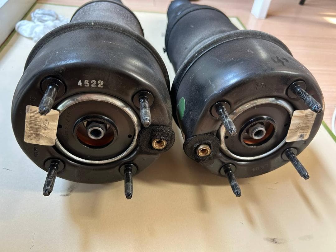 オリジナルジャガー XJ リアエアサスペンション