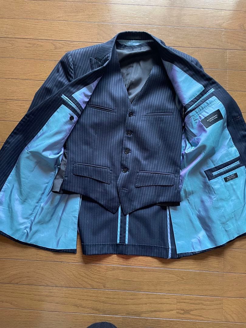 【美品】バーバリーブラックレーベル 3ピーススーツ 紺 38R 本切羽