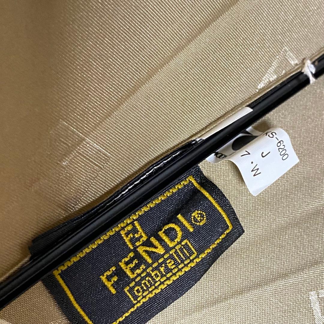 超美品 フェンディ 長傘 ズッカ柄 FF イタリア製　雨傘 雨の日が待ち遠しい！
