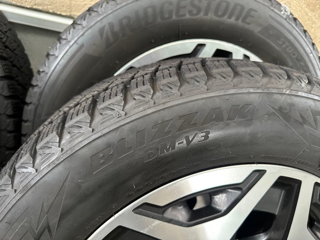 ブリヂストン225/60R17スタッドレスアルミホイールセット