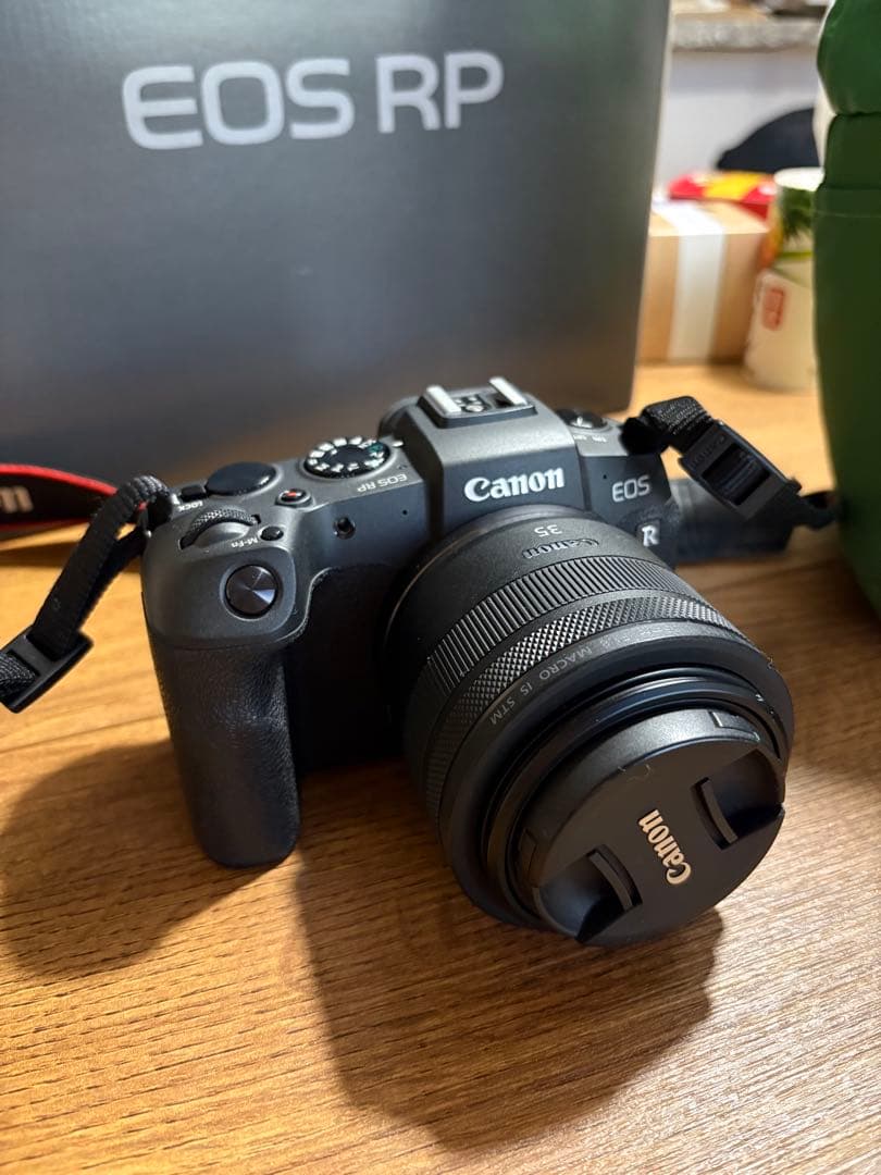 Canon EOS RP ミラーレスカメラ 35mmレンズセット　バッ