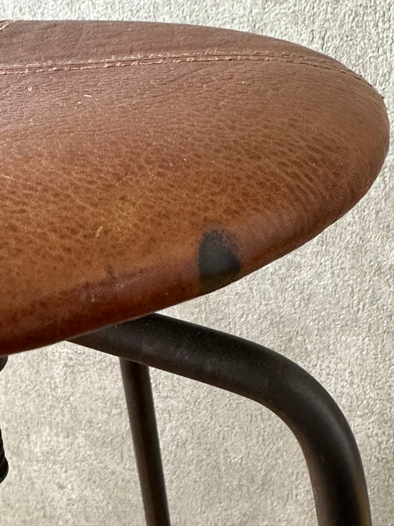 TRUCK FURNITURE レザースツール 本革 アイアン　最終値下げです