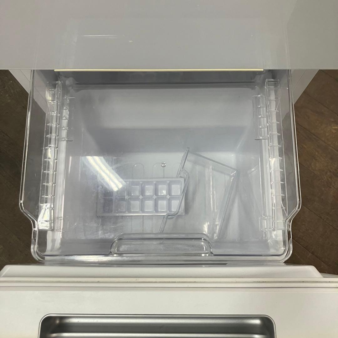 244 SHARP 最新モデル2021年製　ガラスパネル　2ドア冷蔵庫　152L