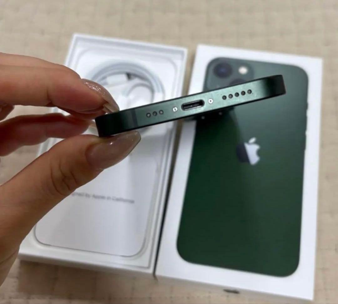 美品　Apple iPhone 13 128GB グリーン　simフリー
