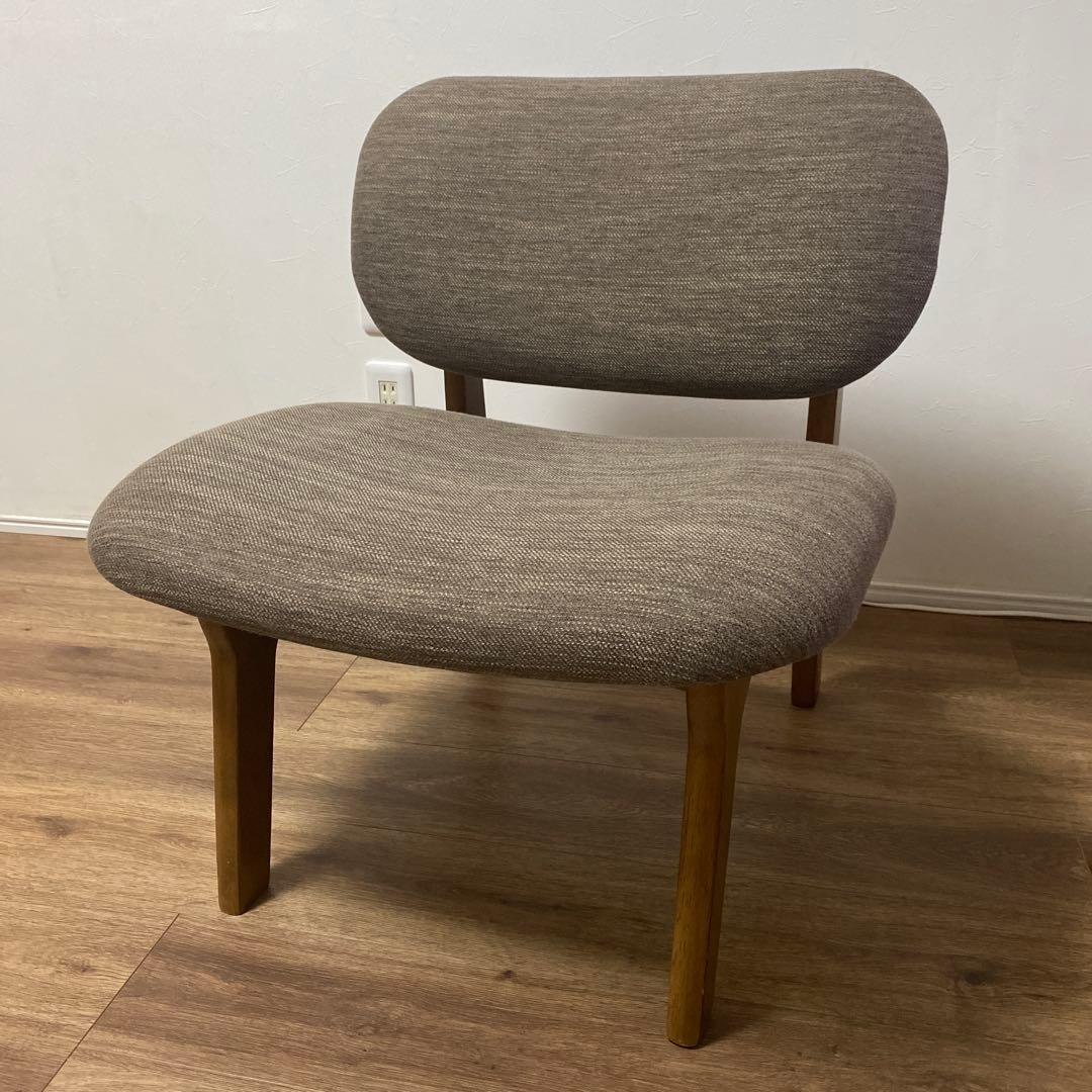 ニトリ　リビングダイニング１人用チェアN シールド リラックスワイド　天然木