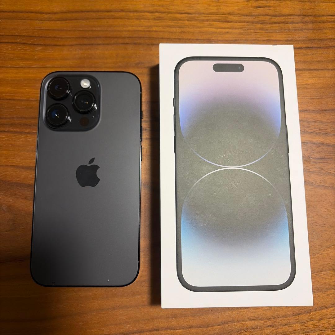 Apple iPhone 14 Pro 本体