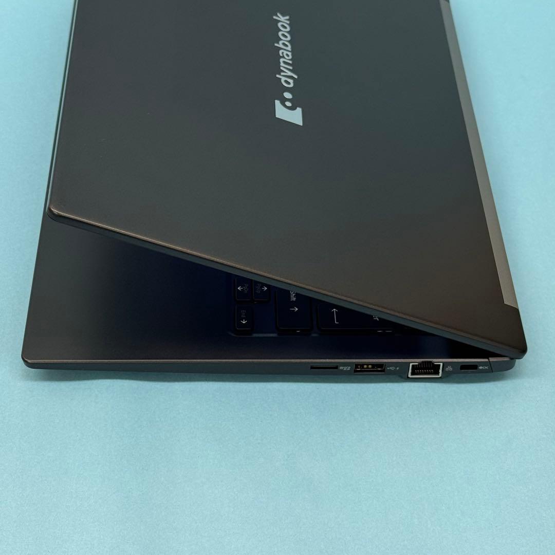 【極美品】692 東芝 dynabook G83/LY i5 第13世代