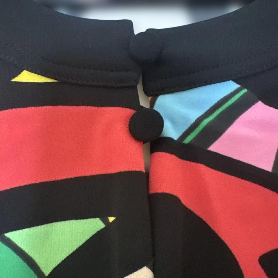 【新品未使用】✨トクコプルミエヴォル✨黒地に前開き陽気なカラフル柄のチュニック❣️