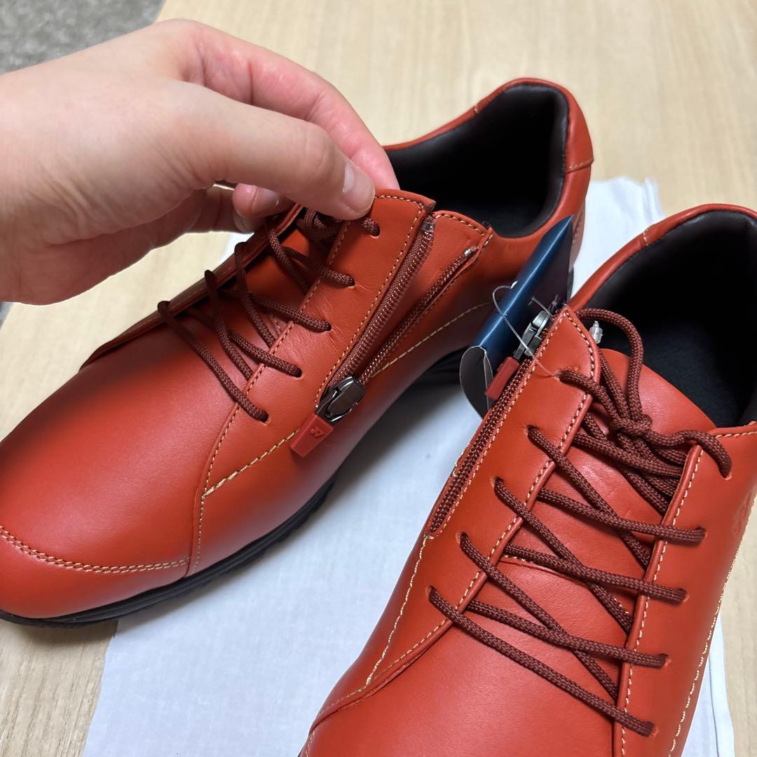 新品・未使用 YONEX ウォーキングシューズ オレン ジ レディース24cm