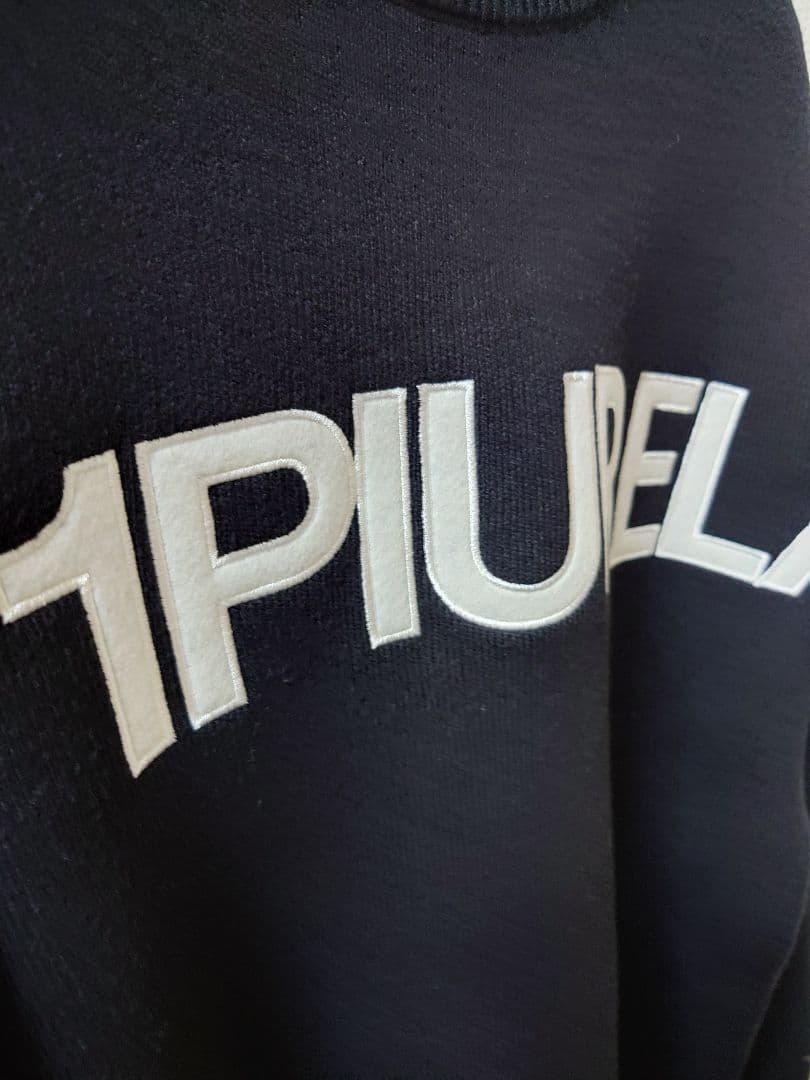 新品Mサイズ ロゴニット セーター ウノピゥウノウグァーレトレ リラックス