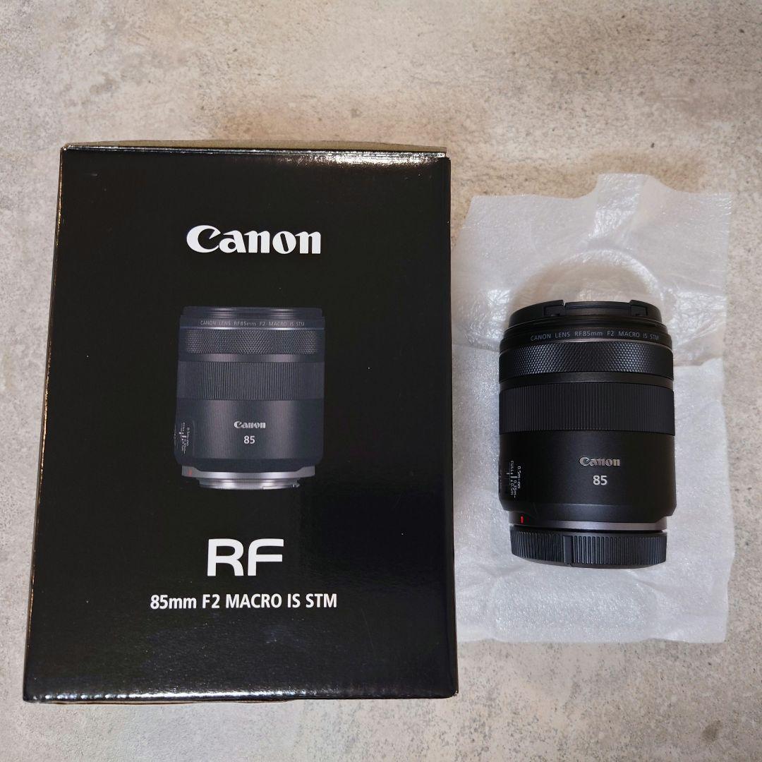 [新品]Canon RF 85mm F2 MACRO IS STM　交換式レンズ