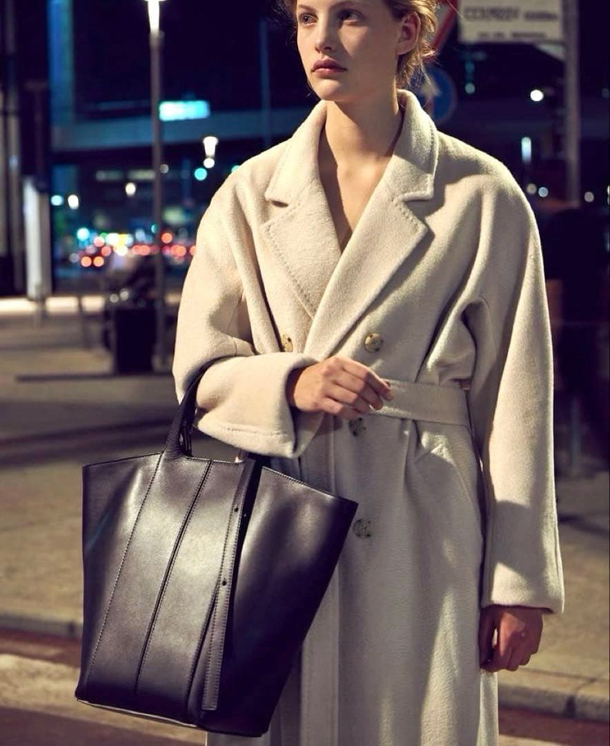 新品タグ付ジャンニキアリーニ◆本革トートバッグ大きめ希少サイズ黒6万イタリア製