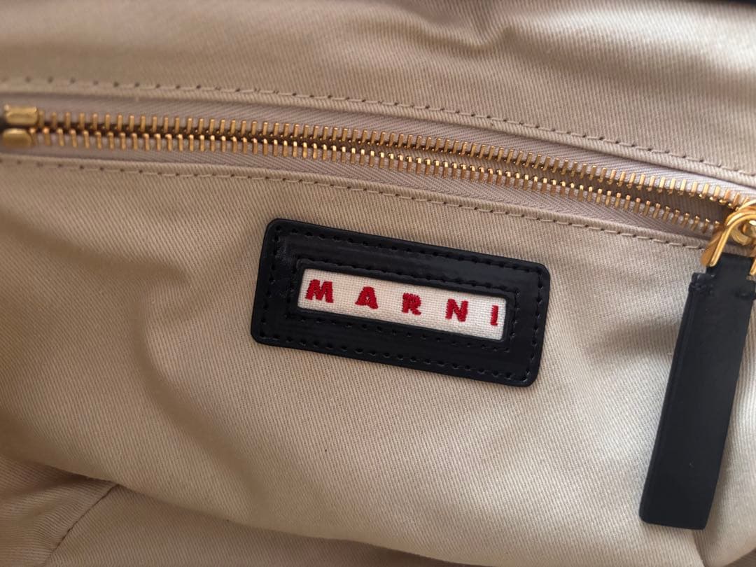 MARNI ブラック かごバッグ　スモール
