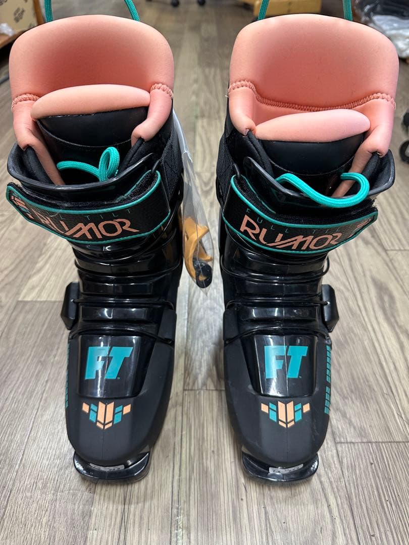 FT RUMMORスキー用ブーツ