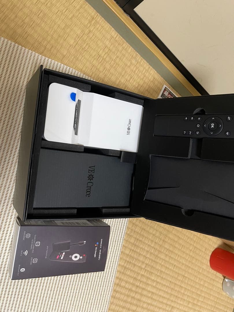 超短焦点プロジェクター Ve・Croce 本体＆専用バッテリー