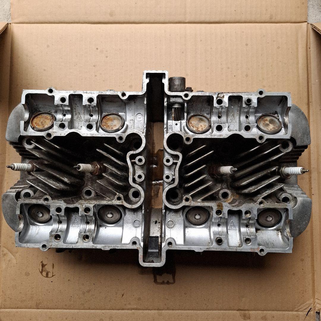 GS750　シリンダーヘッド