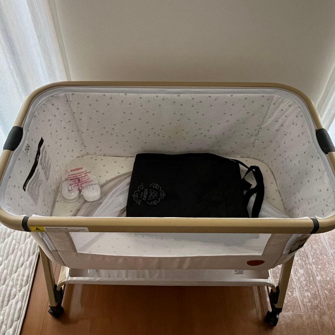 HZDMJ 2024年 最新モデル ベビーベッド　カーキ　ベージュ　キャスター付