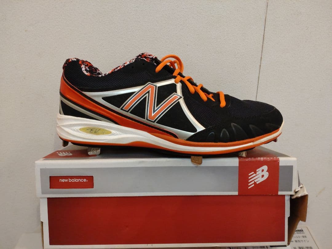 New Balance スパイクシューズ