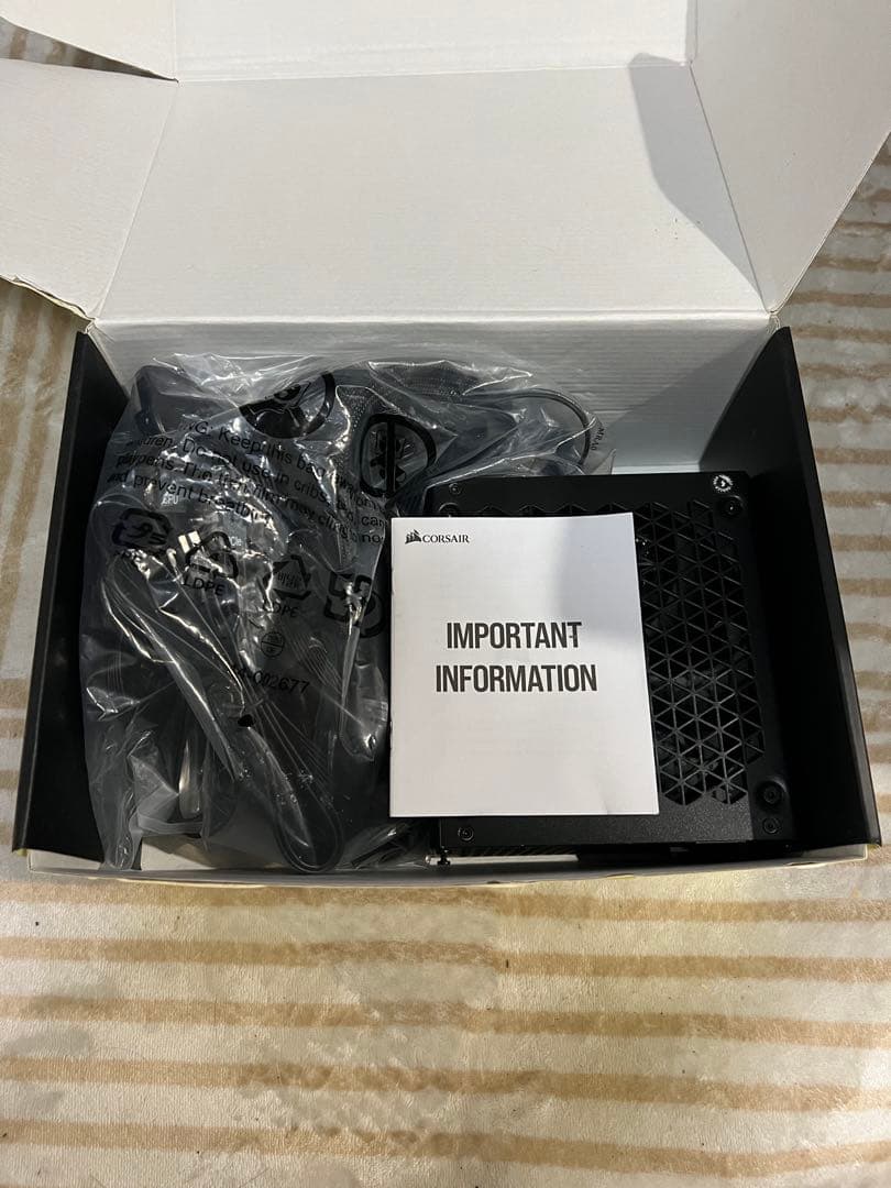 Corsair RM750 フルモジュラーATX電源