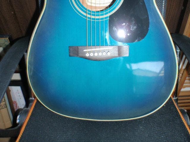 YAMAHA FG422 OBB 　程度美品　良く鳴る、ピックガード交換済み