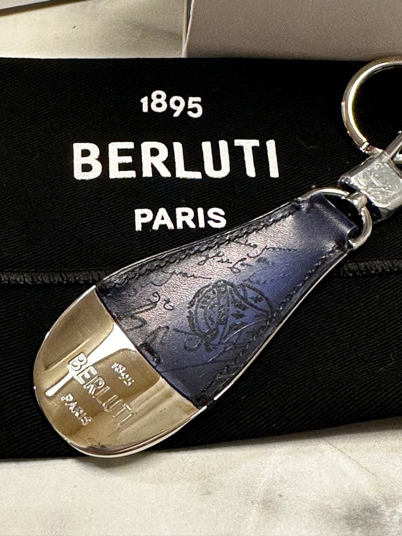 BERLUTI ネイビー キーホルダー