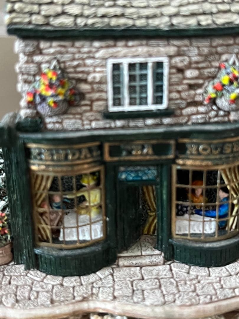 リリパットレーン　KENDAL TEA HOUSE