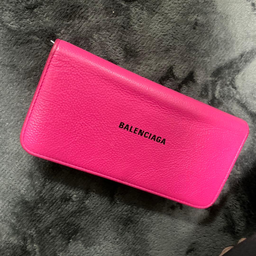長財布　ピンク　折財布　レディーズ　バレンシアガ