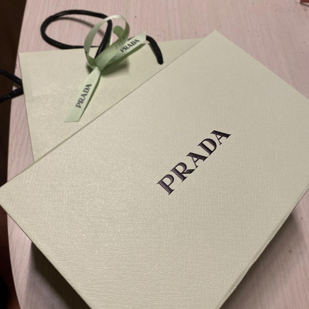 プラダ　パラドックス　ヘアミスト