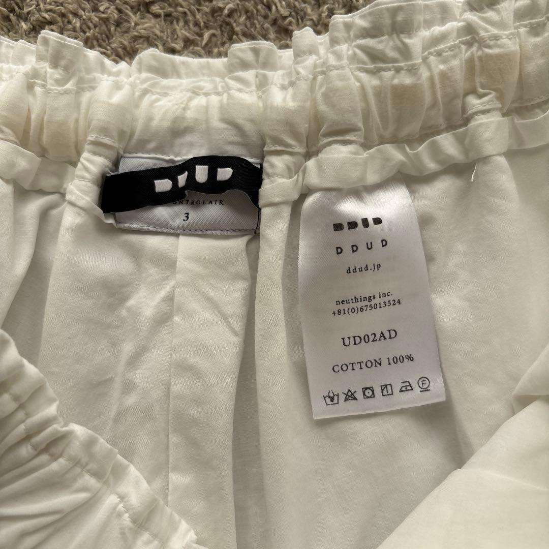DDUD ホワイト テーパードパンツ サイズ3