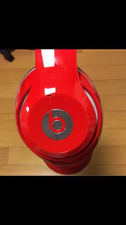 beatsヘッドフォン（赤）