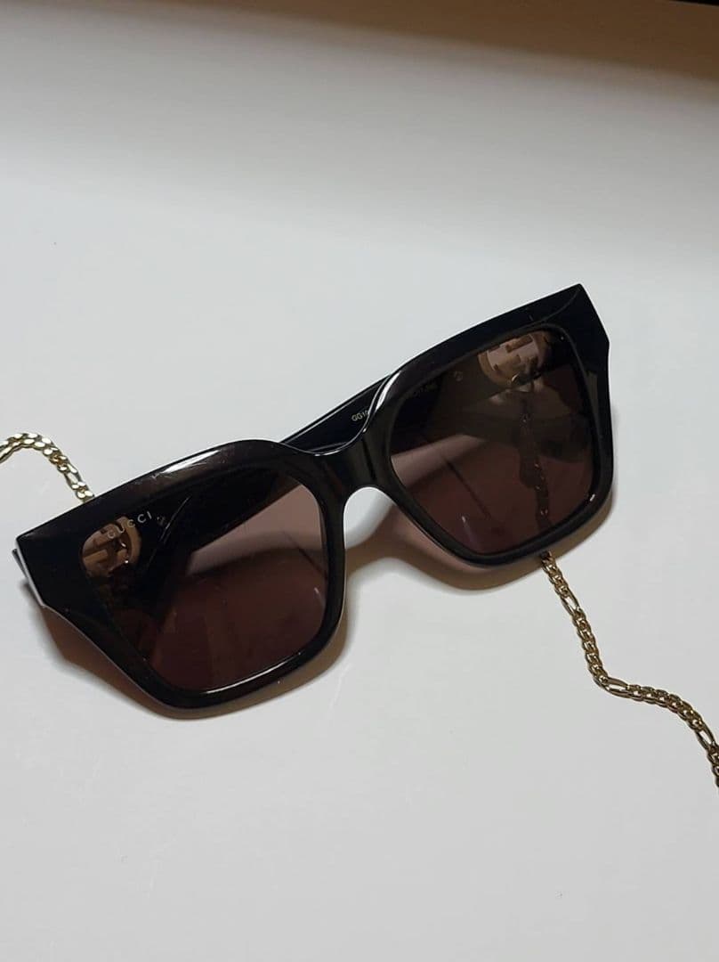 jan◆GUCCI◆インターロッキングロゴ付　サングラス　チェーン付き