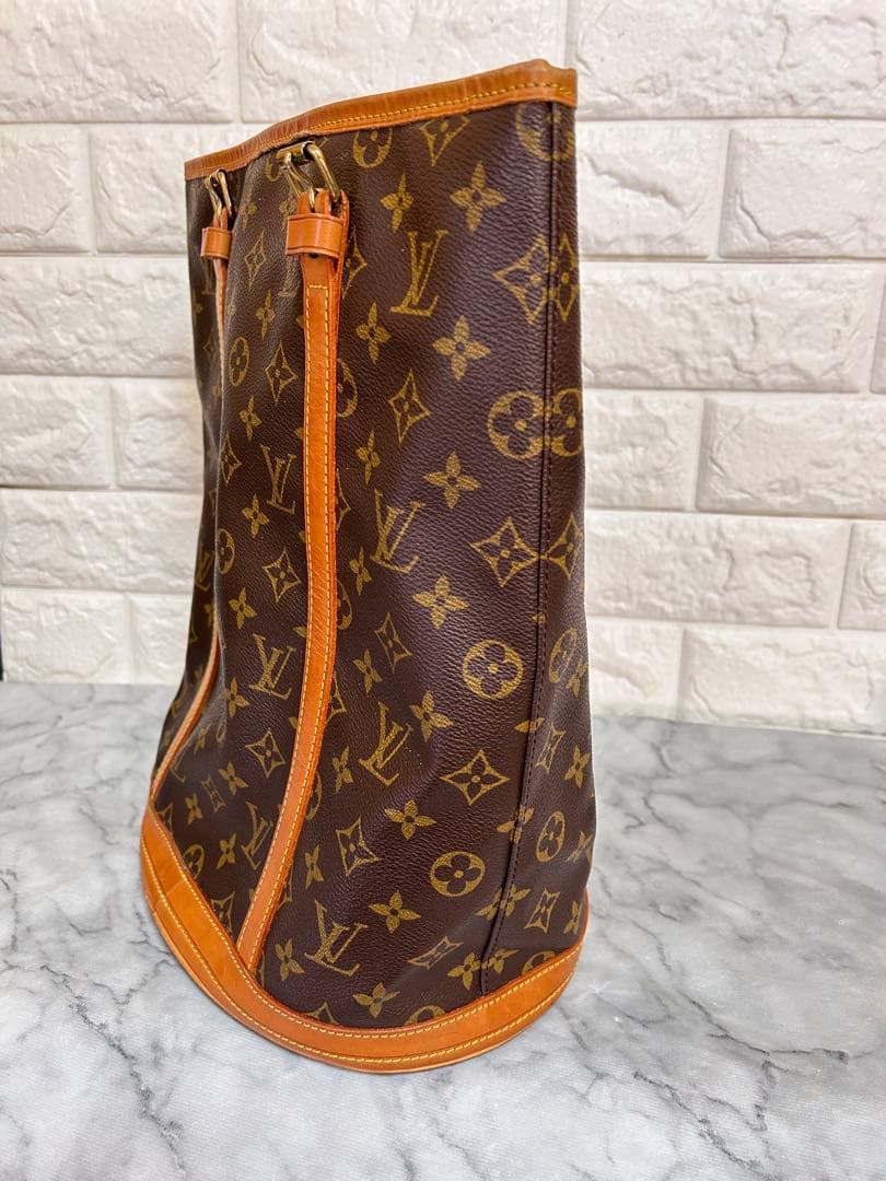 LOUIS VUITTONモノグラム　バケツ型トートバッグ