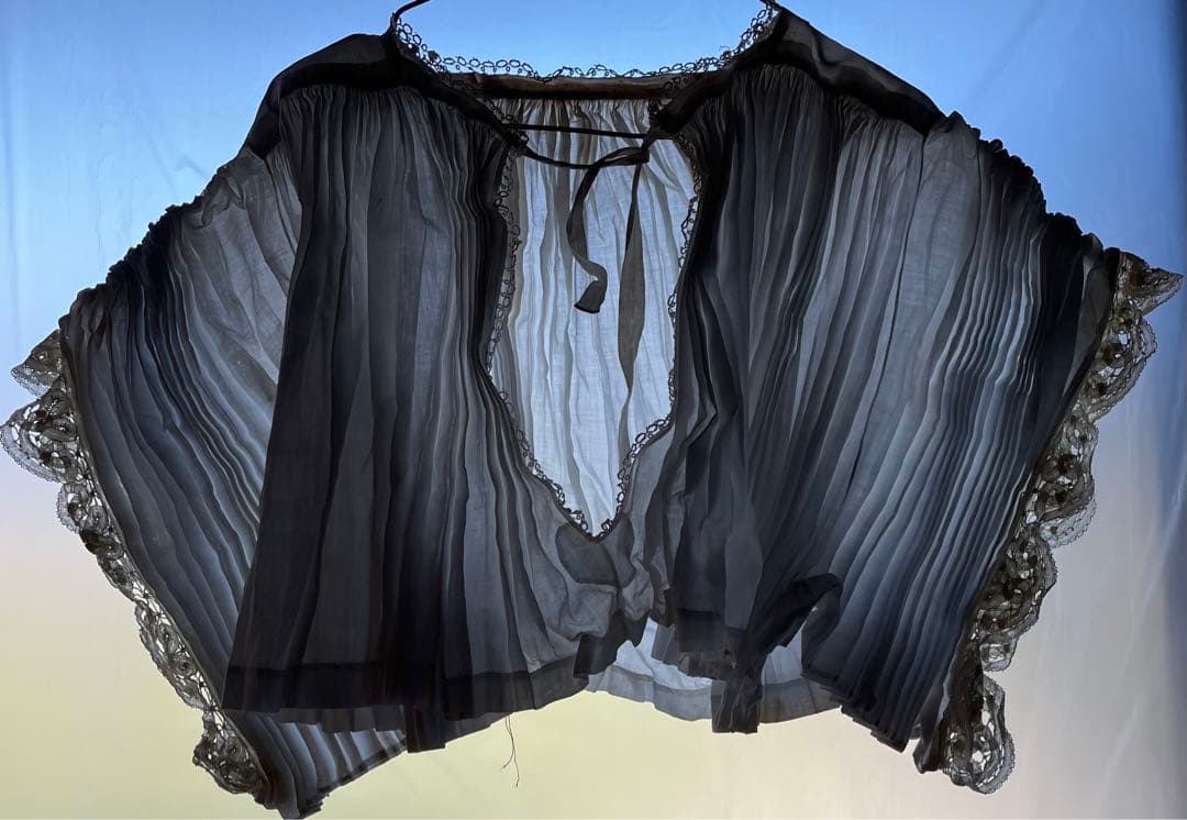 フランスアンティーク　教会神父さん聖歌隊コーラスのブラウス　リネンシャツ　レース