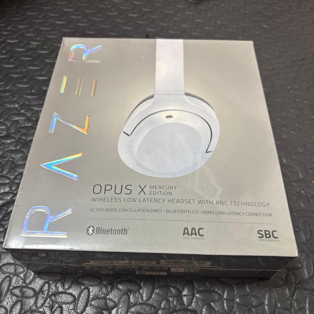 Razer Opus X Mercury Editionワイヤレスヘッドホン