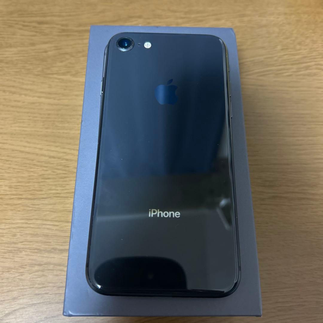 Apple iPhone 8 ブラック 本体と箱とiFaceのカバー付き