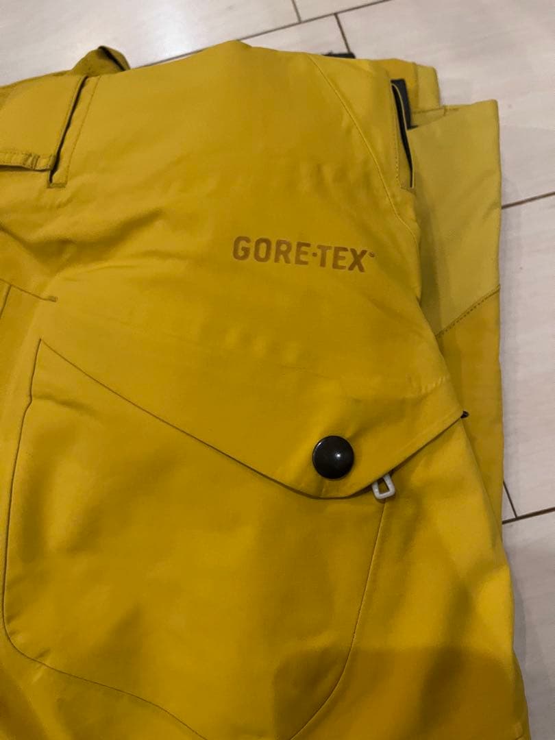 patagonia イエロースノーボードパンツ ゴアテックス