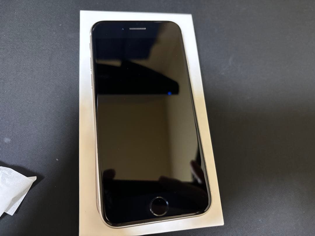 iphone se3 64GB スターライト