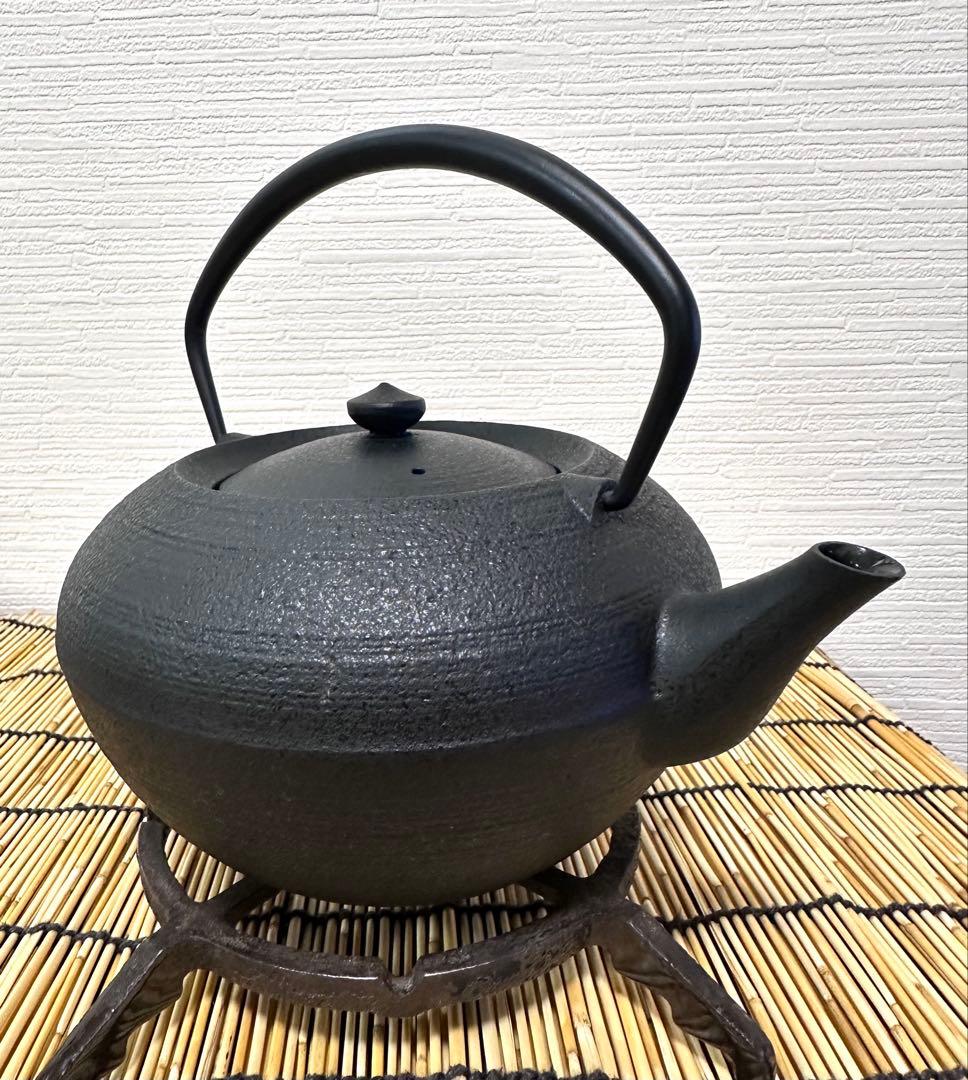 未使用品　鋳心ノ工房　増田尚紀デザイン　平つぼＬ　鉄急須　南部鉄瓶　南部鉄器