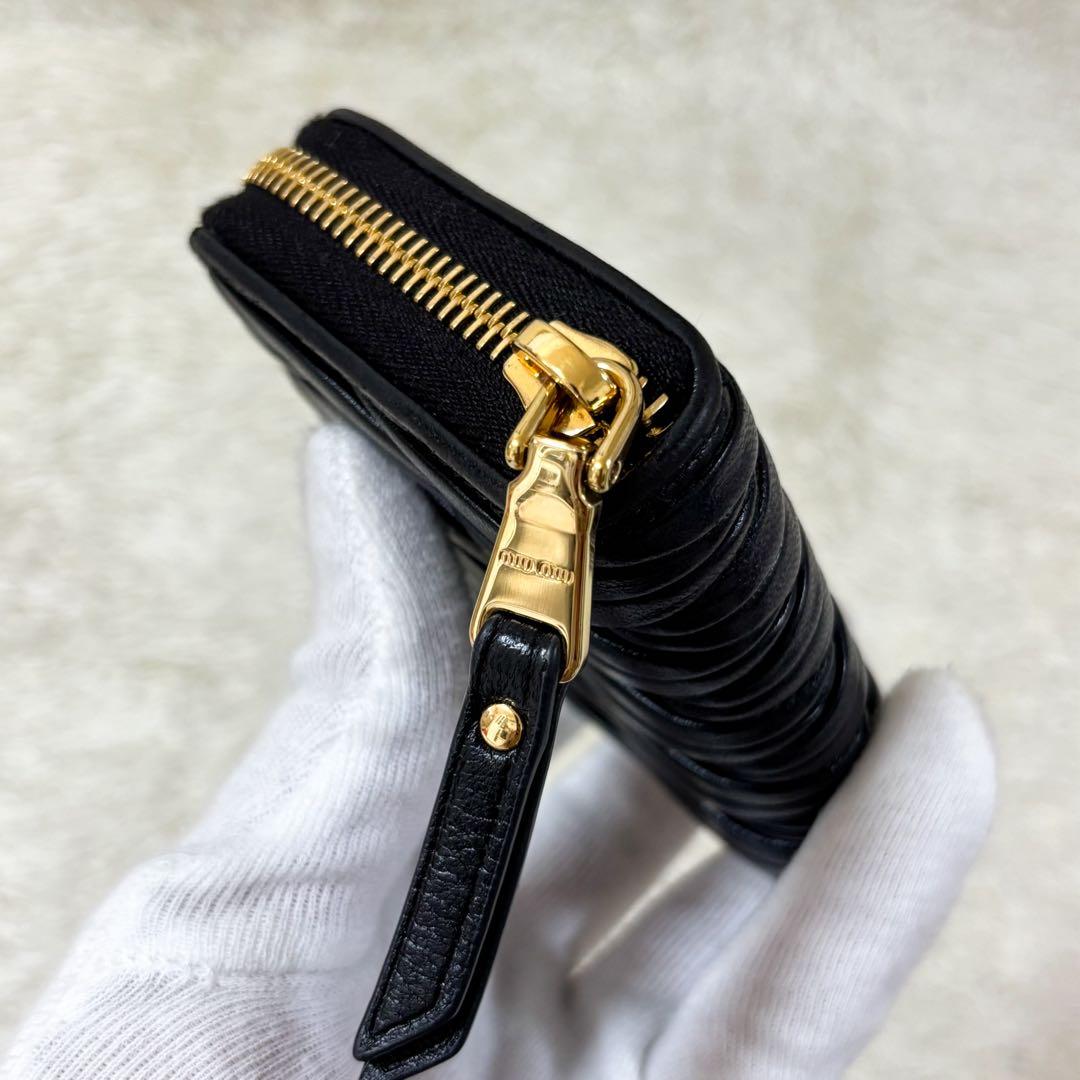 現行【未使用級】ミュウミュウ マテラッセ ケース カードケース ブラック