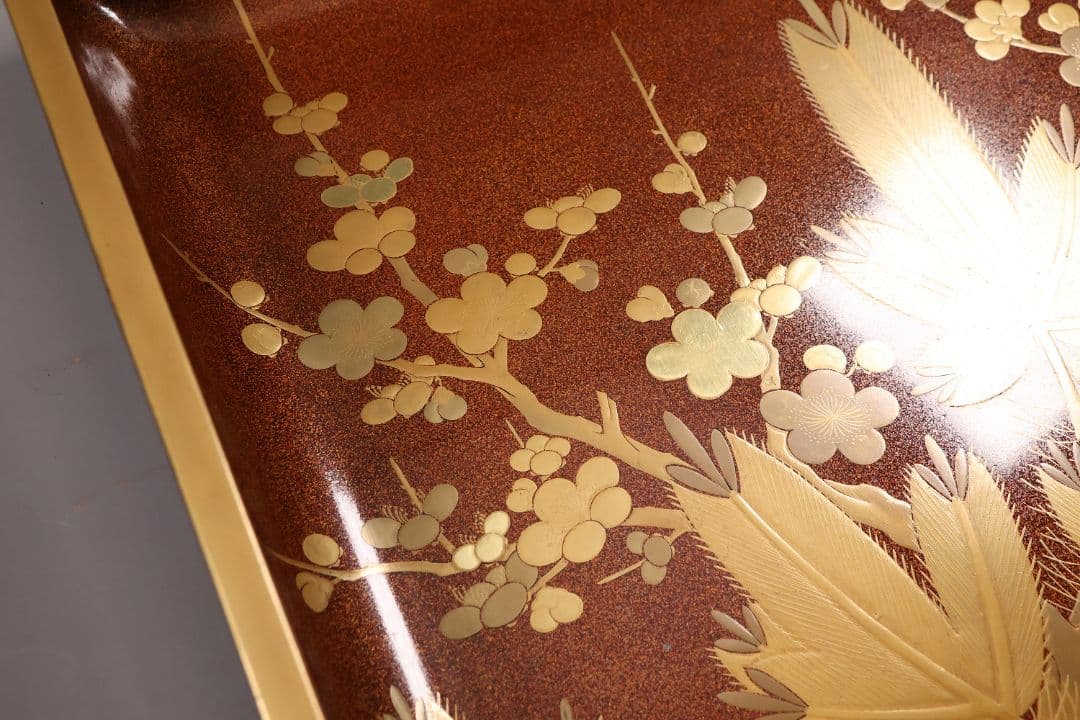 【MA797】時代木製漆器 梨子地 松梅・桔梗唐草 金蒔絵 呉服蓋 広蓋 広盆