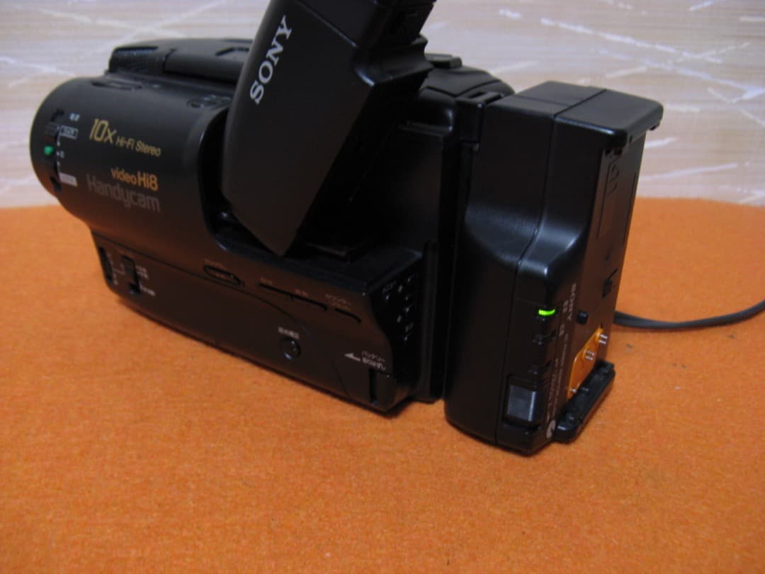 動作OK❗️☆SONYのHi8/8ミリビデオカメラ/CCD-TR650