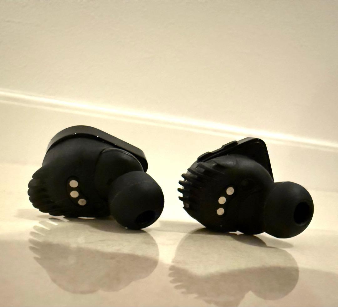 新品未使用‼️ルイヴィトン✨イヤホン➕ケース➕別売りモノグラムケース➕他付属品あり