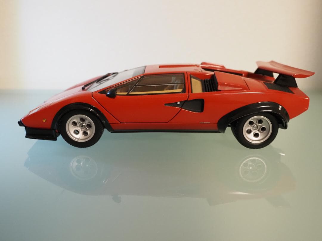 京商 オリジナル 1/18 ランボルギーニ カウンタック LP500Sレッド
