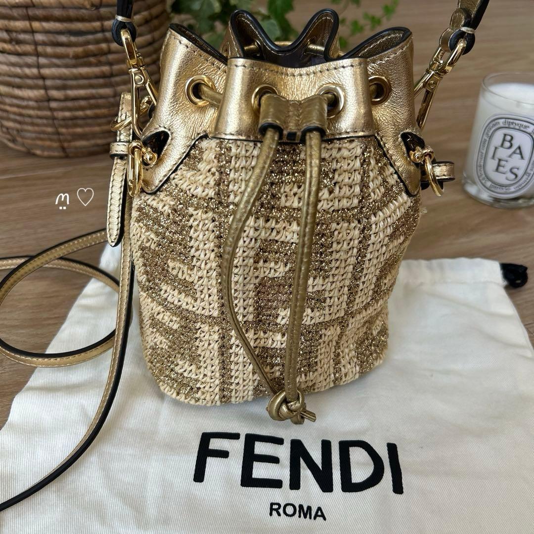 FENDIフェンディ　モントレゾールミニバッグ　ラフィア　カゴ　ハンドショルダー