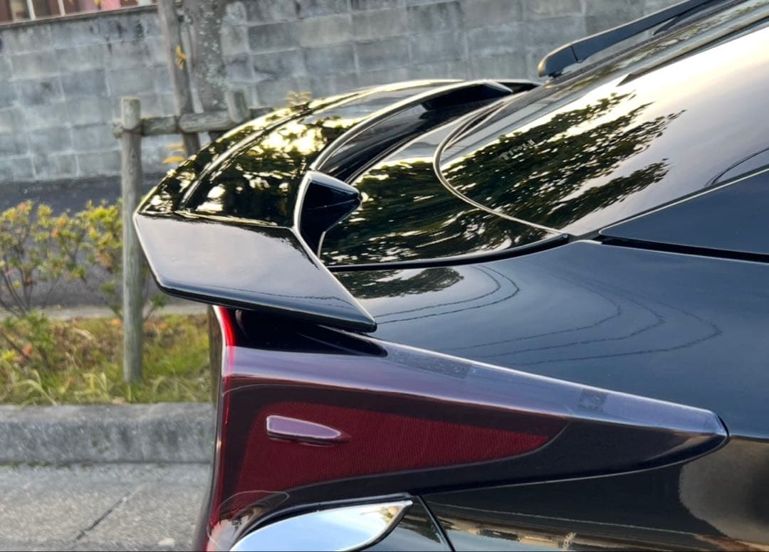 希少入手困難　超お買い得　美品　50プリウス　 アドミレイション リアウイング