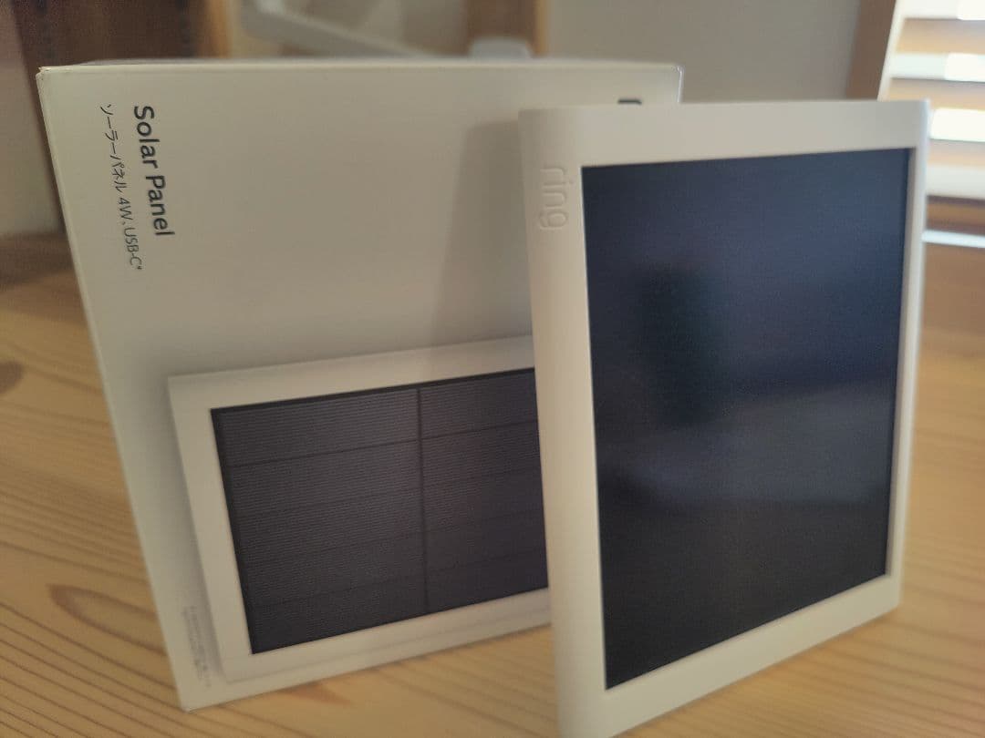 Ring Spotlight Cam Plus　＋　ソーラーパネル　のセット