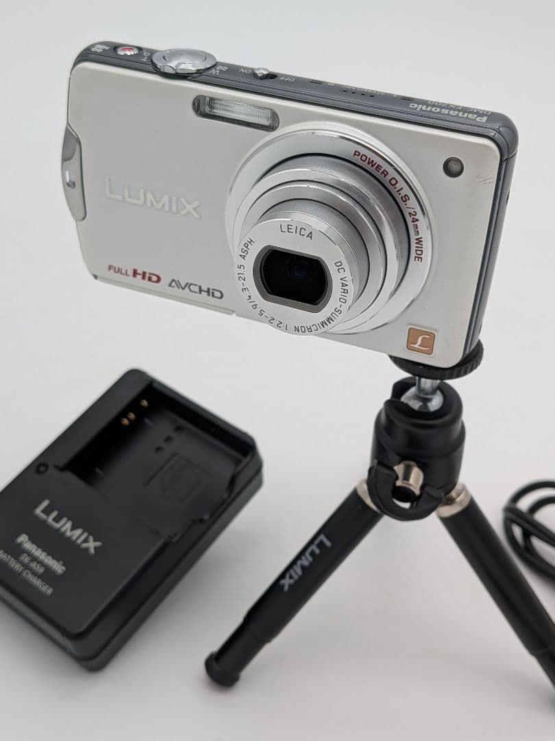 【稼働品】LUMIX Panasonic DMC-FX700 非売品三脚付き②