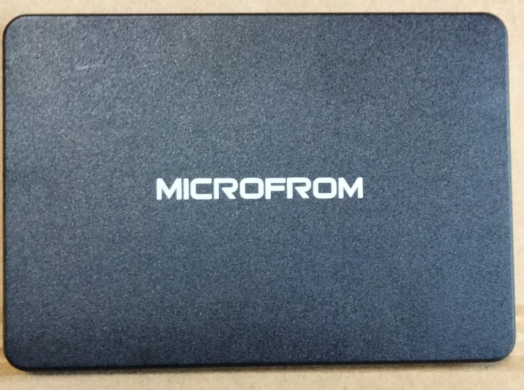 SSD 1TB 2.5インチ 正常動作 健康状態良好100％ 107時間