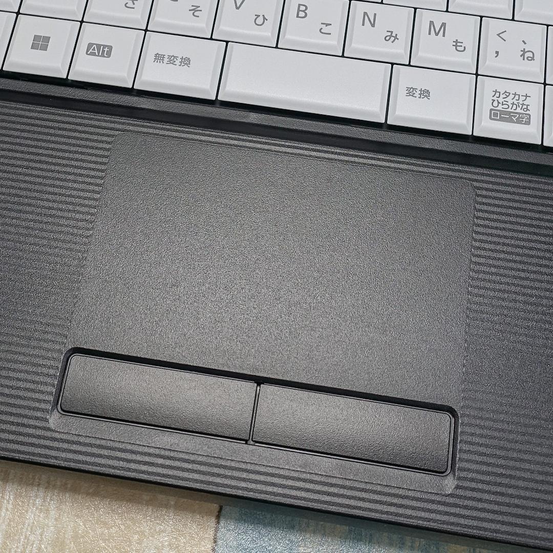 極美品の現行モデル✨第１３世代コアｉ５に超高速で新品のＳＳＤ１ＴＢ＆大容量メモリ